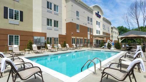 Mercer Hotel | Candlewood Suites Grove City - Outlet Center by IHG