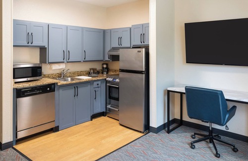 Doral Hotel | Candlewood Suites Miami Doral by IHG