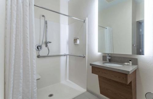 O'Fallon Hotel | Candlewood Suites Ofallon, Il - St. Louis Area by IHG