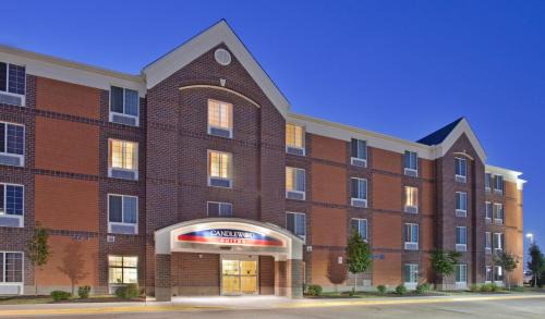 Olathe Hotel | Candlewood Suites Olathe by IHG