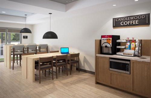 Orange Hotel | Candlewood Suites Orange by IHG