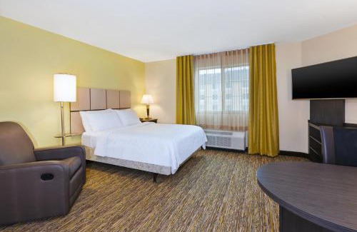 Strabane Hotel | Candlewood Suites Washington North by IHG