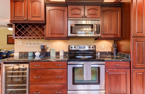 Fletcher House | CANE CREEK VILLA! Pool, Hot Tub, Game Room! Mountain View!