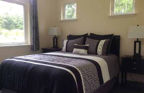 Langley House | CANFIELD ORCHARD APPLE SUITE