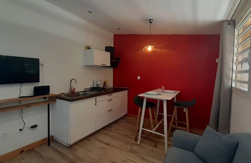 Montvert-les Bas Apartment | Cannelle, Cozy, Sea View in Mont Vert Les Bas