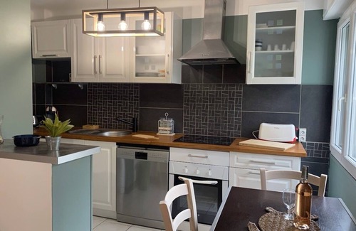 La Croix des Gardes Apartment | Cannes Beach. Appart UP Seaview 36 m2. Top Design. Pr. Center. Pool, Private,