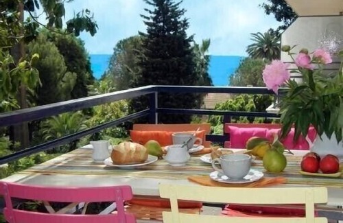 La Croix des Gardes Apartment | Cannes Beach. Appart UP Seaview 36 m2. Top Design. Pr. Center. Pool, Private,