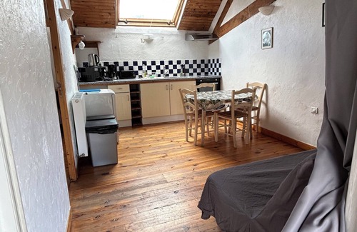 Ernes Apartment | Canon 1-bedroom apartment with pool and jacuzzi