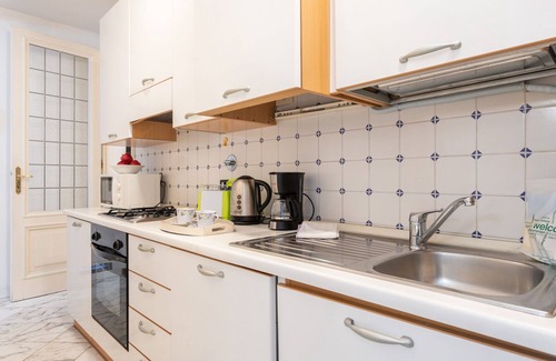 San Niccolo Apartment | Canottieri, Spacious And Elegant 1 Br Flat By Halldis