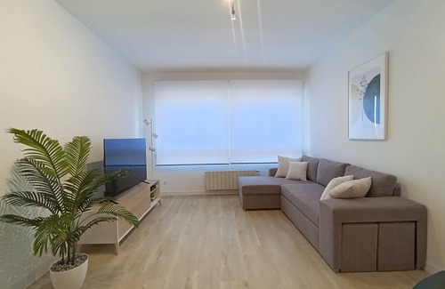 Torrelavega Apartment | Cantabrian Paradise! Modern Flat in Torrelavega