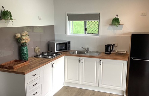 Boyland Cabin | Canungra Valley Views 1BR Guesthoust with Patio