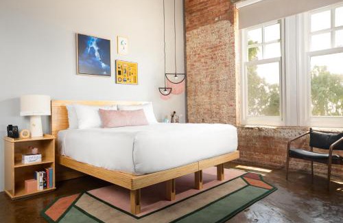 Cedars Hotel | Canvas Hotel Dallas