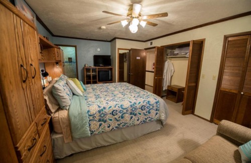 Page Bed & Breakfast | Canyon Colors Bed and Breakfast