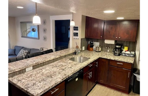 Mount Olympus Apartment | Canyon Cove skier’s retreat