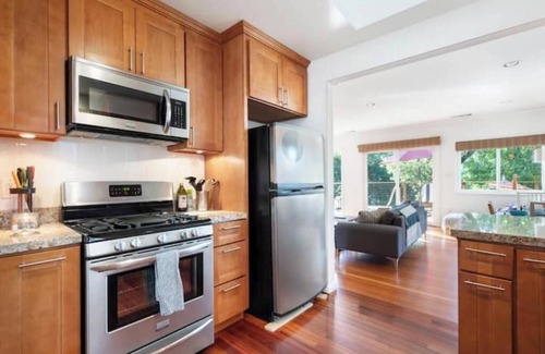 San Carlos House | Canyon Oak House: Private & tranquil home among the trees