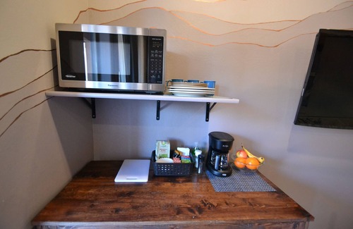 Virgin Apartment | Canyon Studio w/private courtyard, 20 minutes from Zion