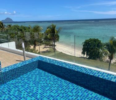 Wolmar Apartment | Cap Ouest Beachfront Luxury Penthouse & Apartment