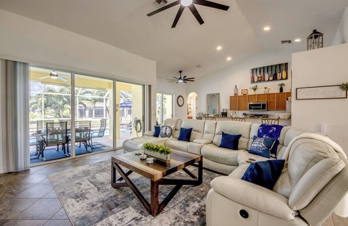 Pelican Villa | Capacious 4 BR/3 bath waterfront Villa with heated pool, spa, kayaks and bikes
