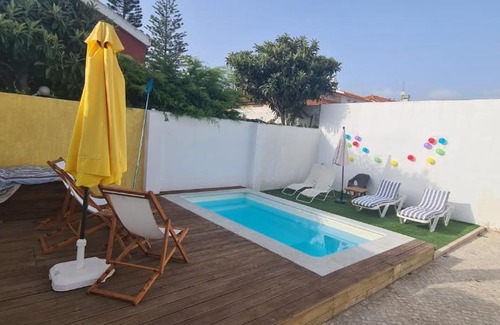Costa de Caparica House | Caparica-Pool and walking distance to the beach