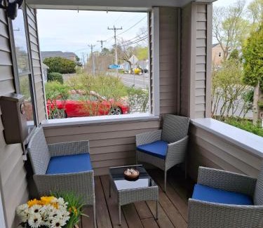 Hyannis House | Cape Cod Hyannis Rendezvous'