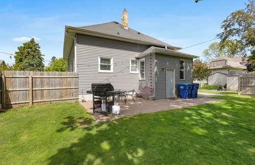 Kewaunee House | Cape Code Home Kewaunee Near Door County