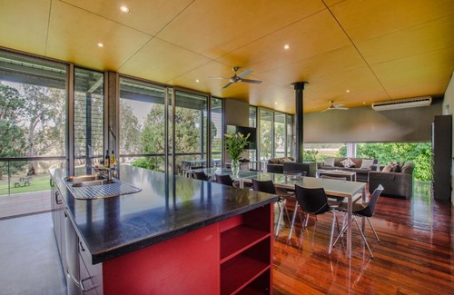 Lower Moira House | Cape Horn Vineyard 5 Bedroom Riverfront House on Working Vineyard