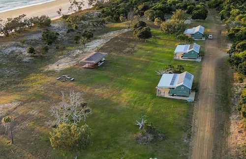Curtis Island House | Cape Keppel Beach Cottage 3