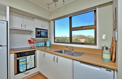 Haumoana House | Cape View Villa: Well-appointed house with stunning sea views! Family-friendly.
