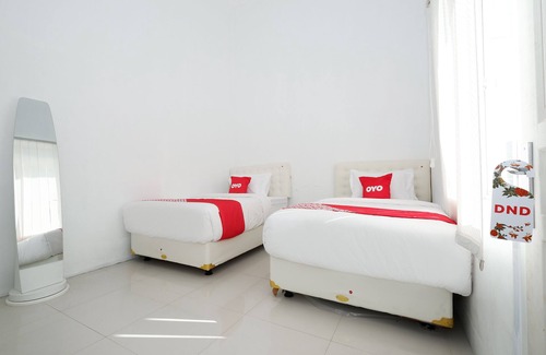 Colomadu Hotel | Capital O 1888 Griya RW Family Guest House