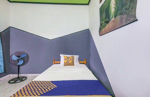 Parapat Hotel | Capital O 93393 Hermina Hotel