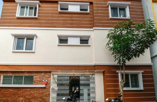 Yelahanka Hotel | Capital O N R Residency