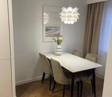 Ustka Apartment | "Cappuccino" Apartament, centrum Ustki, wszędzie blisko