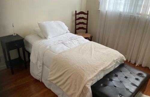 Keansburg Hotel | Cappuccio Hotel