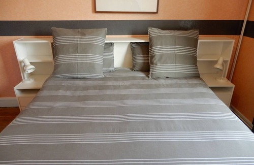 Mers-les-Bains Apartment | CAPRICES DE MER Apartment with large balcony and view 300 m from the beach Queen Size bed