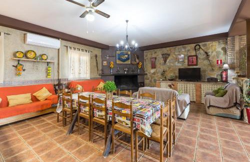 Cieza Villa | Capricho