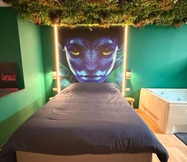 Cuesmes Apartment | Capsule Avatar - Balneo Sauna Projecteur Nintendo