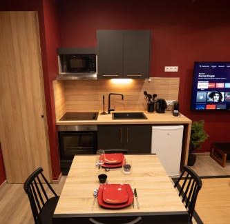 Trith-Saint-Leger Apartment | Capsule Japon - Jacuzzi - Netflix & Ecran Cinéma - Xbox