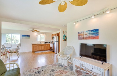 Papa House | Captain Cook Home on Quiet 3 Acres w/Fruit Trees