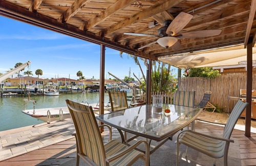 Dunedin Condo | Captain's Quarters - Capt. Kirk Unit - FREE BOAT with Rental!