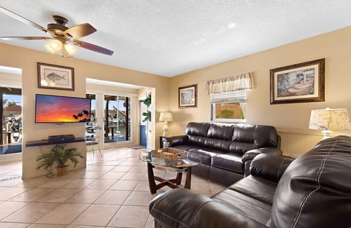 Dunedin Condo | Captain's Quarters - Capt. Kirk Unit - FREE BOAT with Rental!