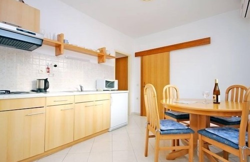 Lumbarda Apartment | Captain's Villa Sokol