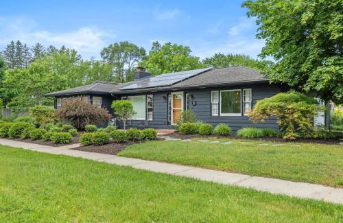 Douglas Villa | Captains Cove and Crew Quarters