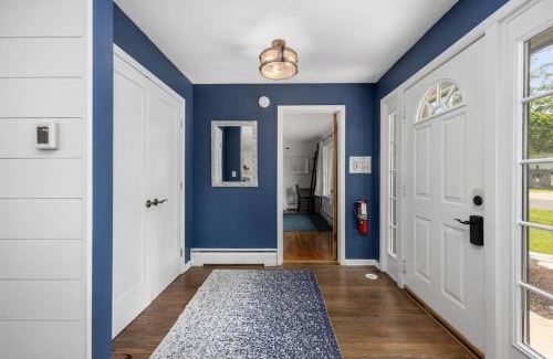 Douglas Villa | Captains Cove and Crew Quarters