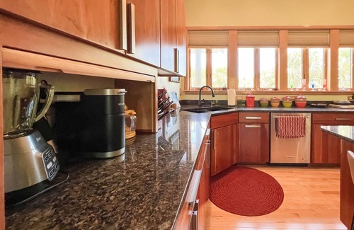 Safety Harbor Club House | Captivating Cabana – Luxury home, Boat Slip, Golf Cart, Pool, Pickleball, & Club