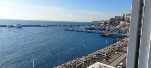 Chiaia House | Caracciolo Seafront Charme Home