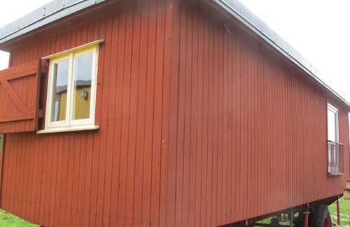 Buchberg Cabin | Caravan 5, room on the right - Caravan in the Wangelin garden with summer kitchen -