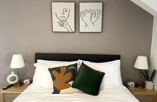 Riverside Apartment | Cardiff Stadium Free-Parking King-SizeBed FastWifi