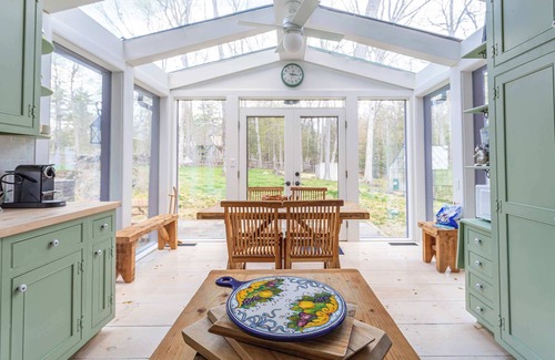 Rhinebeck House | Cardinal Crossing: Stylish & Spacious Hudson Valley Getaway with Heated Saltwate