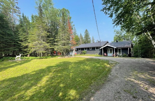 Hastings Highlands Cottage | Cardwell Cottage Escape - Maynooth - Algonquin Park - Peaceful