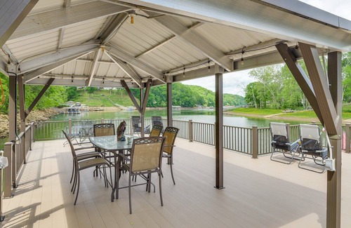 Rock Island House | Carefree on the Caney: Spacious 7-bedroom home on the Caney Fork River w/a dock